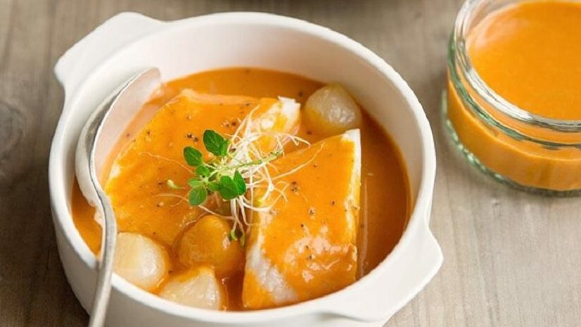Merlu Sauce Crustacés – Pommes de terre rôties
