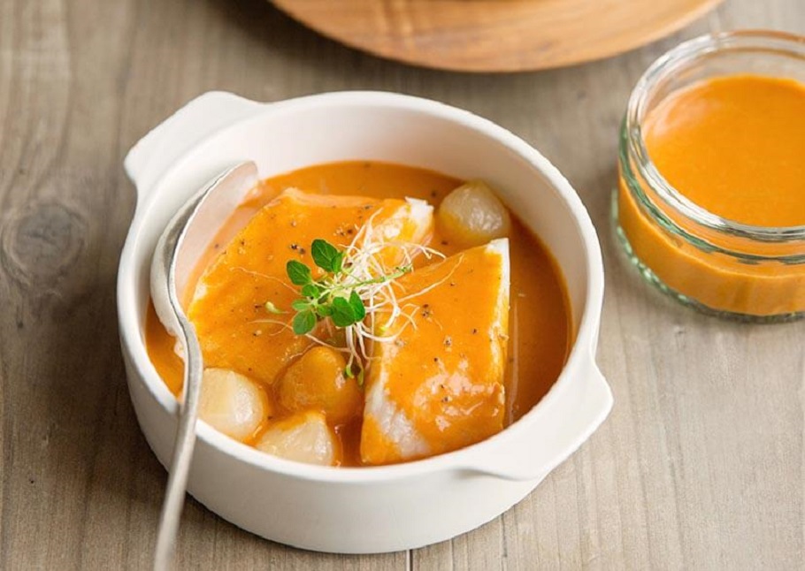Merlu Sauce Crustacés – Pommes de terre rôties